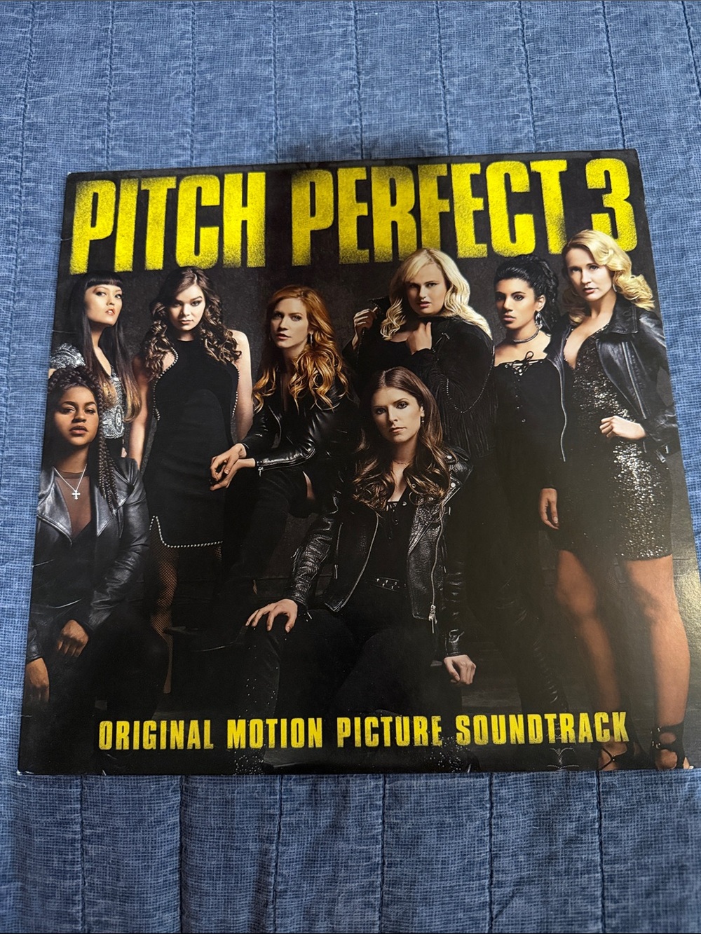 Pitch Perfect 3 Original Motion Picture Soundtrack Record- Black & Yellow Cover